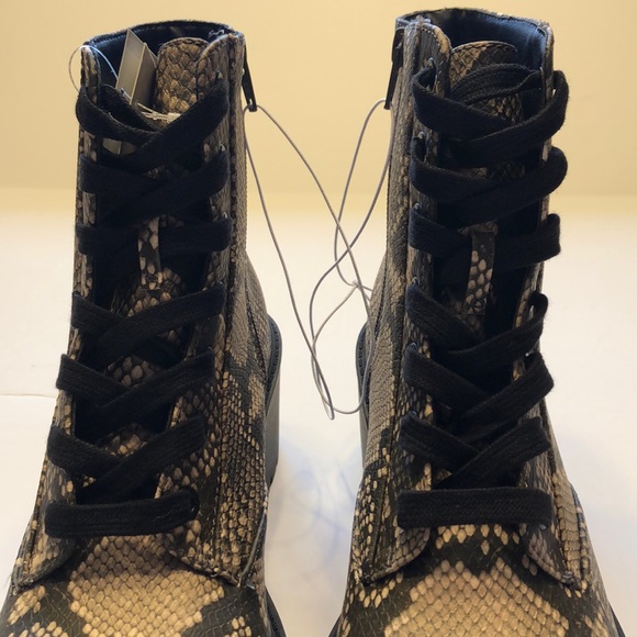 Women’s Snake Skin Print Lace Up Combat Boots - Picture 6 of 10